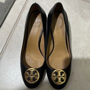 Tory Burch black pumps